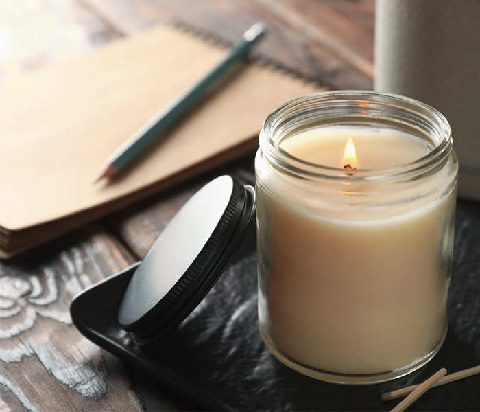 مراحل و نحوه انجام شمعتراپی برای رفع سنگینی