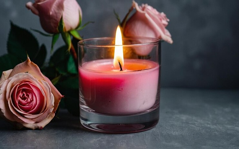 شمع شیشه ایی خوش رنگ 