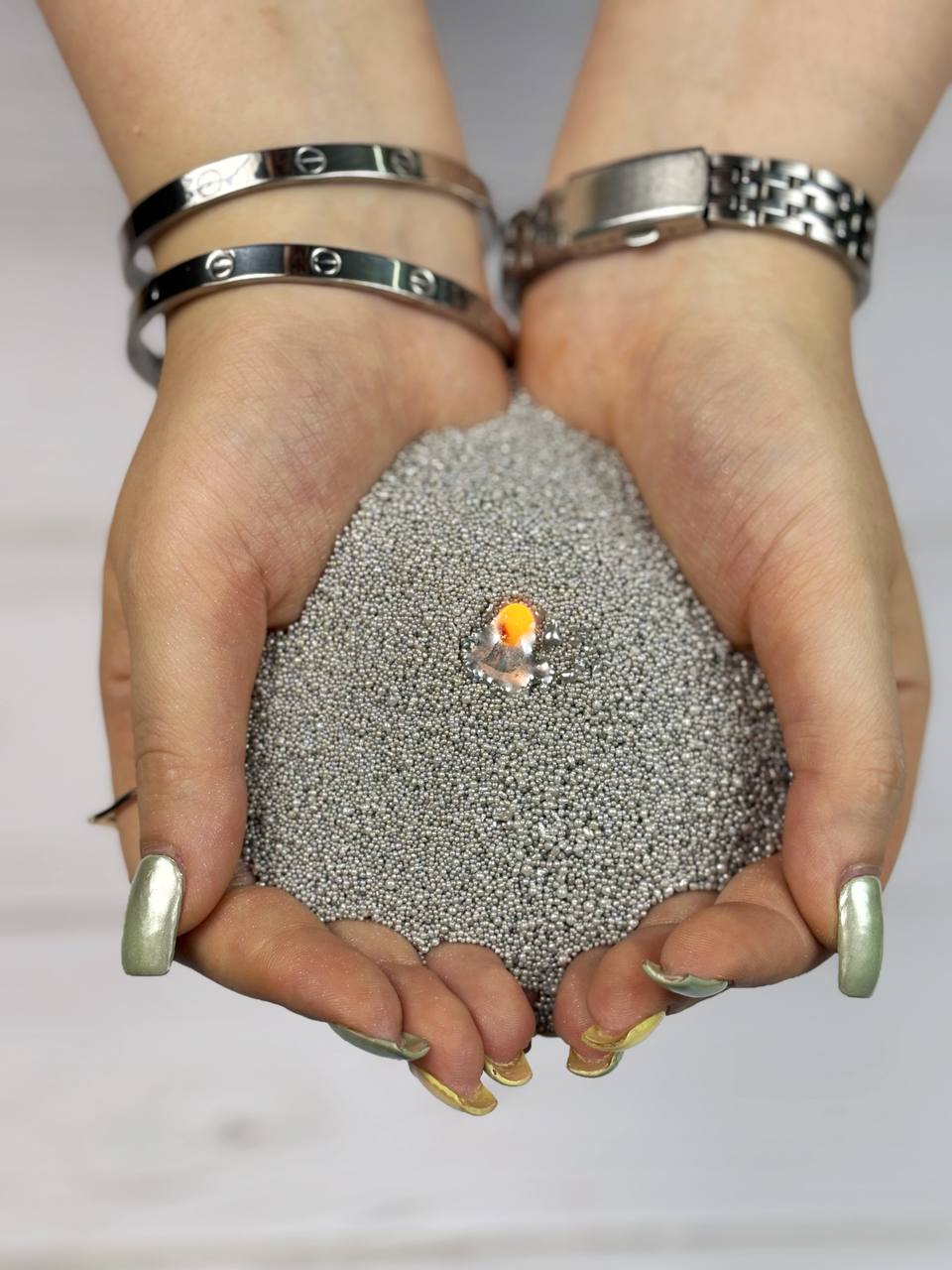 شمع-پودری-نقره-ایی